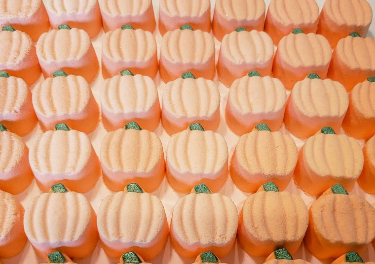 Mini Pumpkin Bath Bombs,Pumpkin Bath Bombs,Thanksgiving Bath Bombs